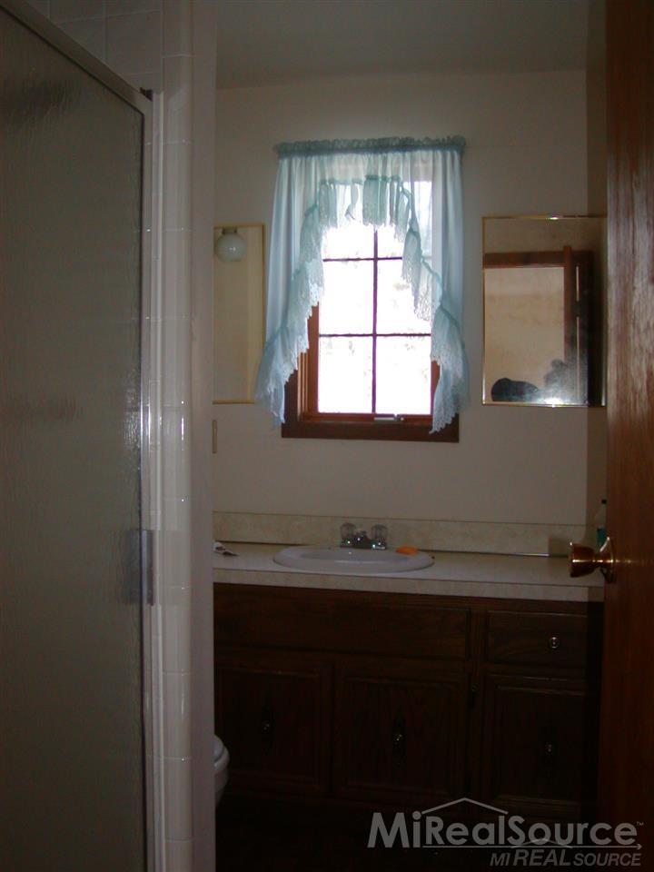 8074 East Long Lake Road Harrison, MI 48625 - Photo 17 of 18 31330459-16.JPG