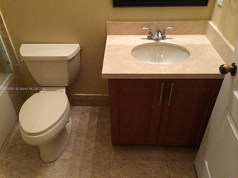 14926 Southwest 22 Street Miami, FL 33185 - Photo 11 of 29 Gallery Image 11