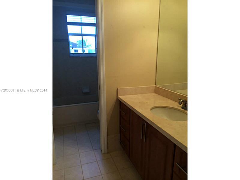 14926 Southwest 22 Street Miami, FL 33185 - Photo 14 of 29 Gallery Image 14