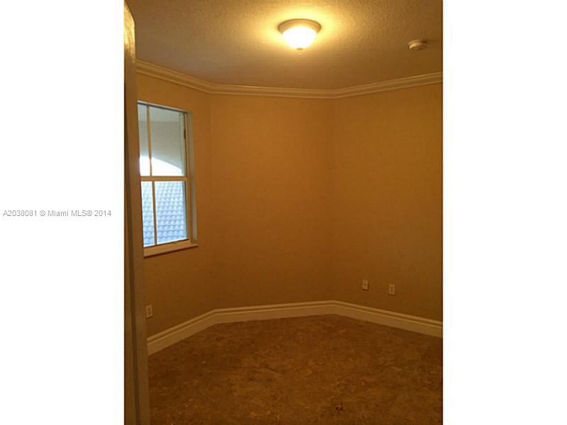 14926 Southwest 22 Street Miami, FL 33185 - Photo 16 of 29 Gallery Image 16