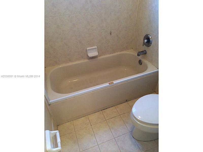 14926 Southwest 22 Street Miami, FL 33185 - Photo 17 of 29 Gallery Image 17
