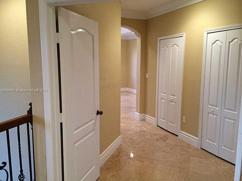 14926 Southwest 22 Street Miami, FL 33185 - Photo 18 of 29 Gallery Image 18
