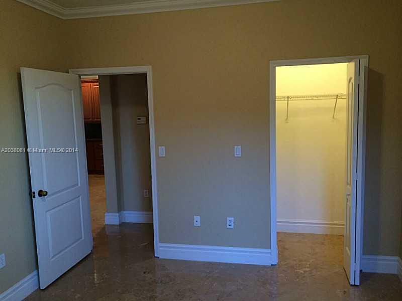 14926 Southwest 22 Street Miami, FL 33185 - Photo 10 of 29 Gallery Image 10