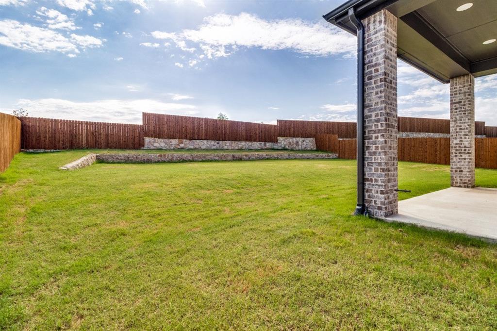 503 North Eagle Pt Road Van Alstyne, TX 75495 - Photo 10 of 11
