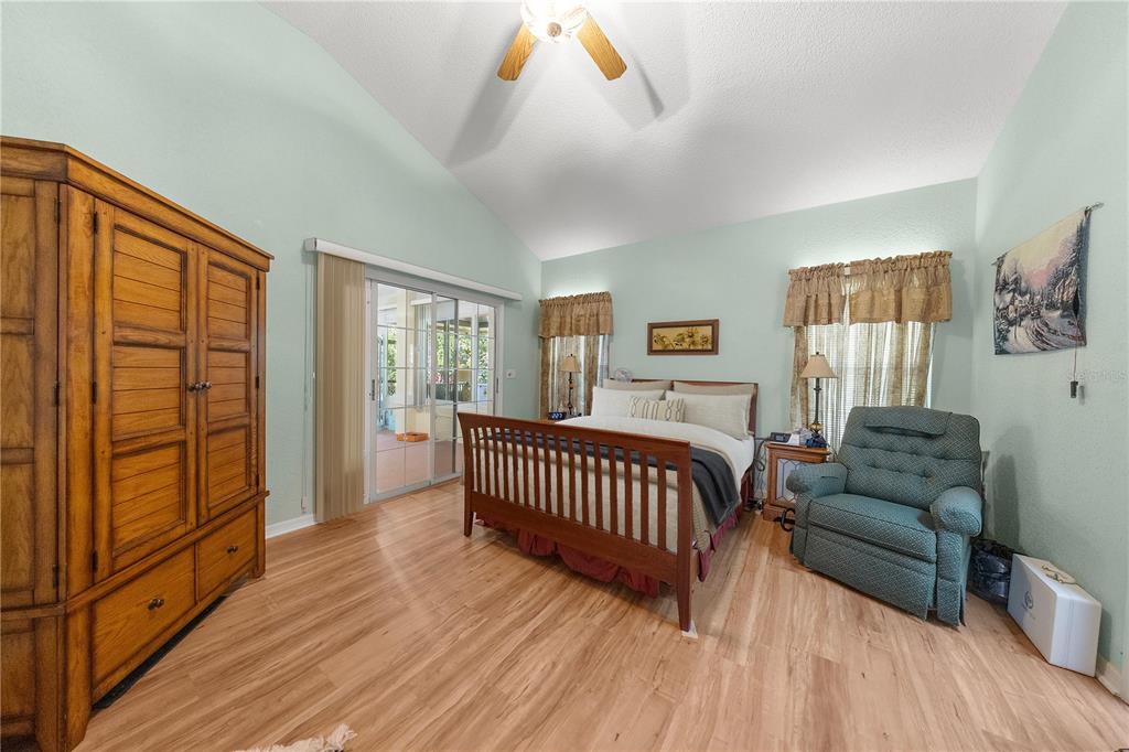 11451 Southwest 82nd Court Road Ocala, FL 34481 - Photo 13 of 33 Gallery Image 13