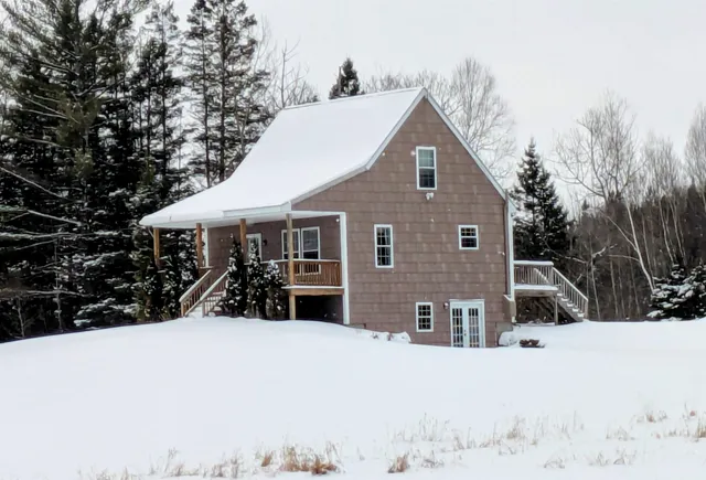 $289,000 | 12 Melonys Way, Colebrook, NH 03576