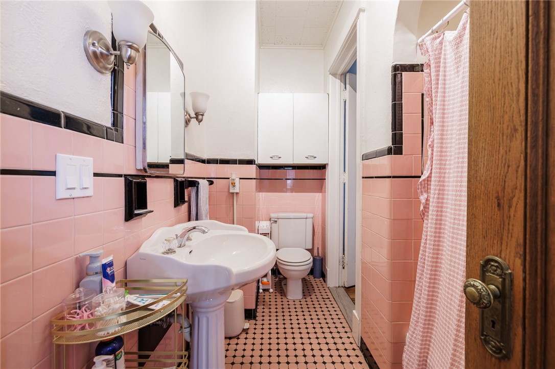 326 Barrington Street Rochester, NY 14607 - Photo 11 of 41