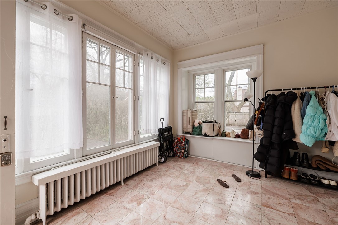 326 Barrington Street Rochester, NY 14607 - Photo 13 of 41