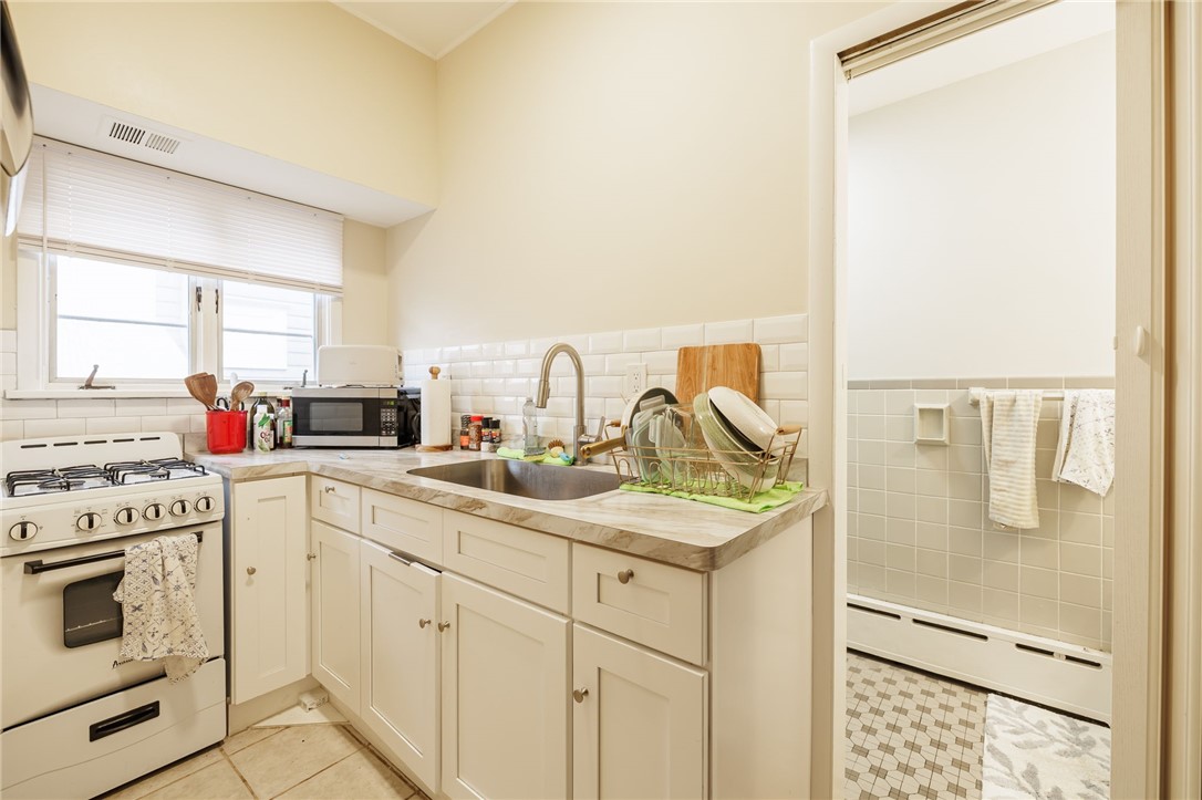 326 Barrington Street Rochester, NY 14607 - Photo 29 of 41