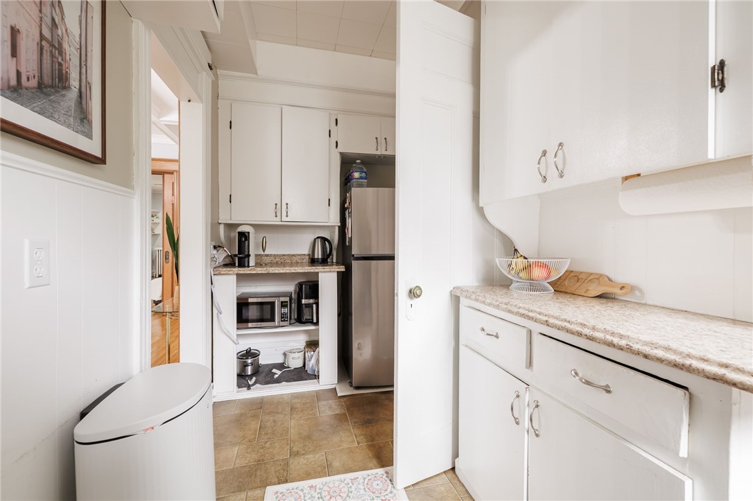 326 Barrington Street Rochester, NY 14607 - Photo 8 of 41