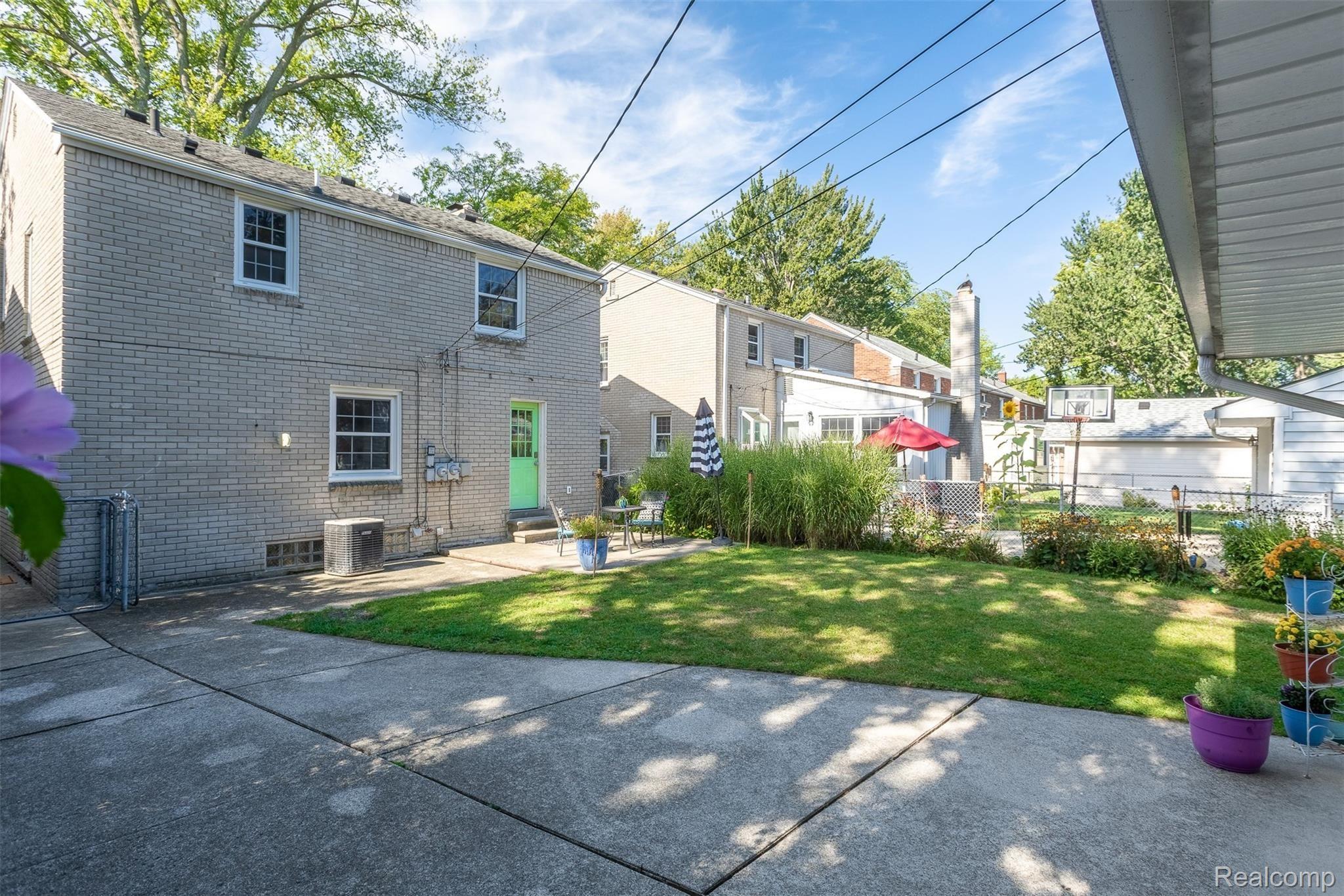 1714 Bournemouth Road Grosse Pointe, MI 48236 - Photo 15 of 16 Bournemouth-20.jpg