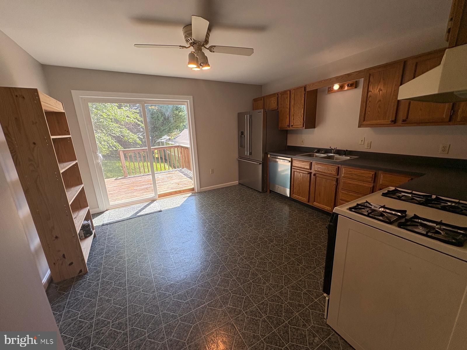 971 Monroe Street Steelton, PA 17113 - Photo 5 of 11