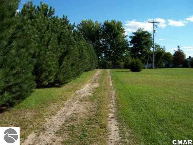 3535 Maple Grv Road Farwell, MI 48622 - Photo 12 of 16 1771982-11.JPG