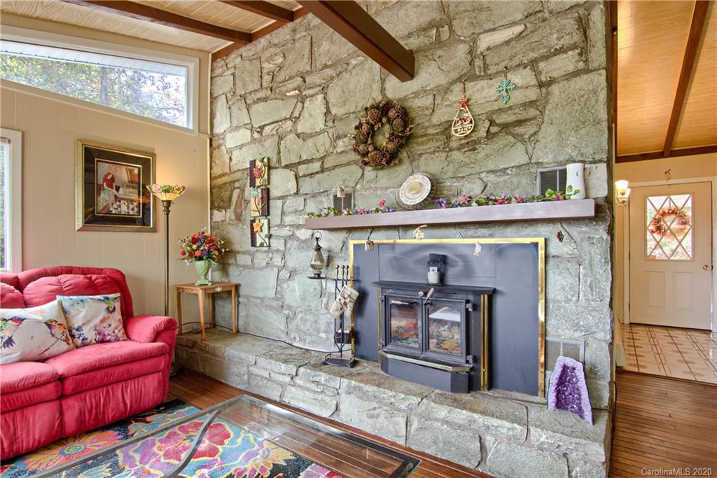 195 Ridgeview Road Spruce Pine, NC 28777 - Photo 15 of 48 Gallery Image 15