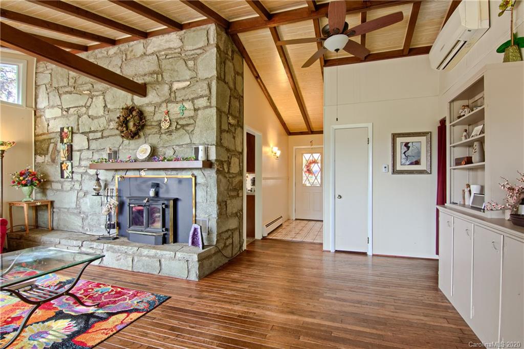 195 Ridgeview Road Spruce Pine, NC 28777 - Photo 16 of 48 Gallery Image 16