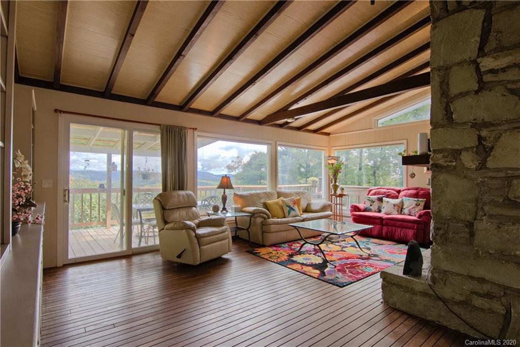 195 Ridgeview Road Spruce Pine, NC 28777 - Photo 4 of 48 Gallery Image 4