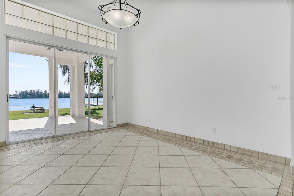 336 Mary Jess Road Orlando, FL 32839 - Photo 29 of 63 a view of an empty room and window