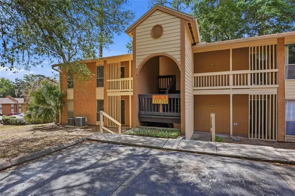 $107,000 | 1810 Northwest 23rd Boulevard, Unit BLDG 5 211, Gainesville, FL 32605