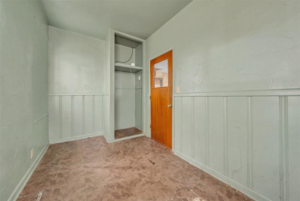 106 Lakeridge Road Lakeside, TX 76108 - Photo 30 of 40 a view of a small space