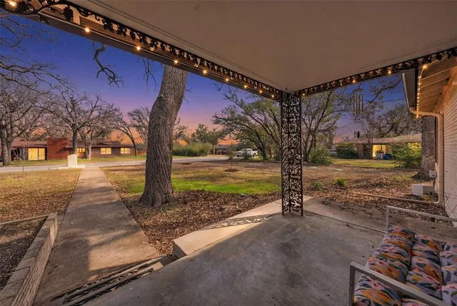 $315,000 | 106 Lakeridge Road, Lakeside, TX 76108