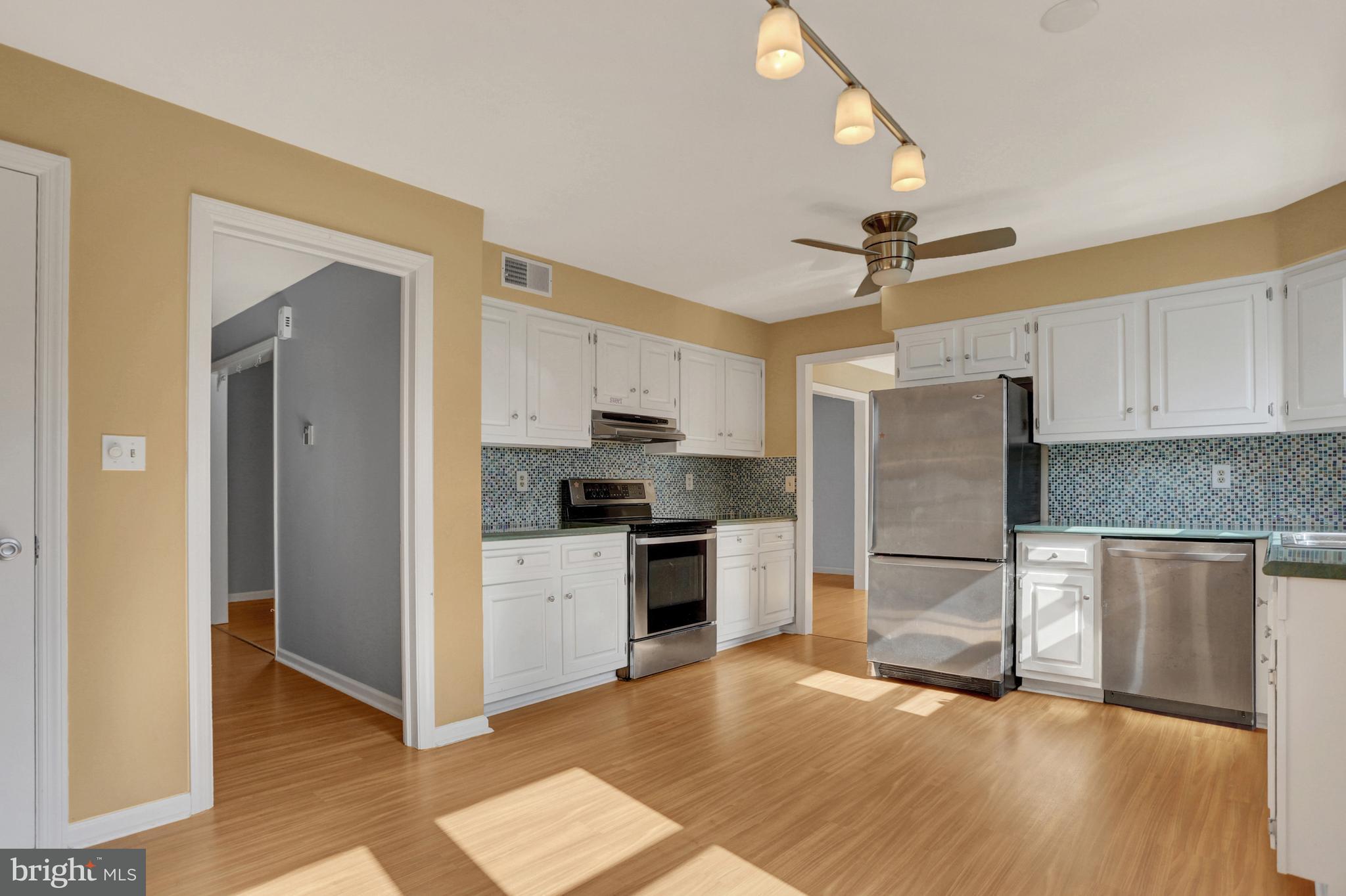 8 Briar Road Lebanon, PA 17042 - Photo 3 of 30 Gallery Image 3