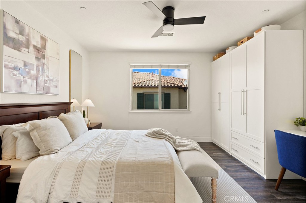 6807 Simmons Way Moorpark, CA 93021 - Photo 18 of 43 a bedroom with bed and window