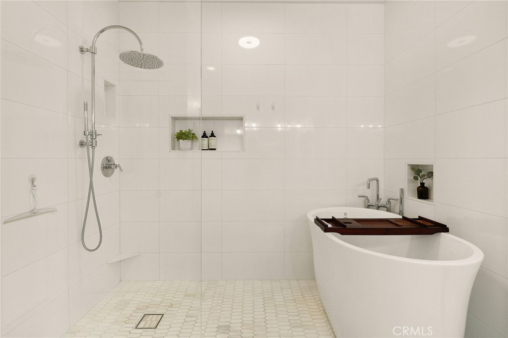 6807 Simmons Way Moorpark, CA 93021 - Photo 20 of 43 a bathroom with a sink a toilet and shower