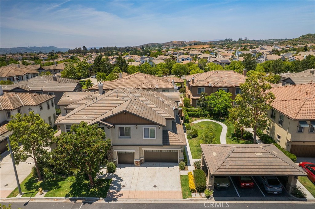 6807 Simmons Way Moorpark, CA 93021 - Photo 33 of 43 an aerial view of multiple houses