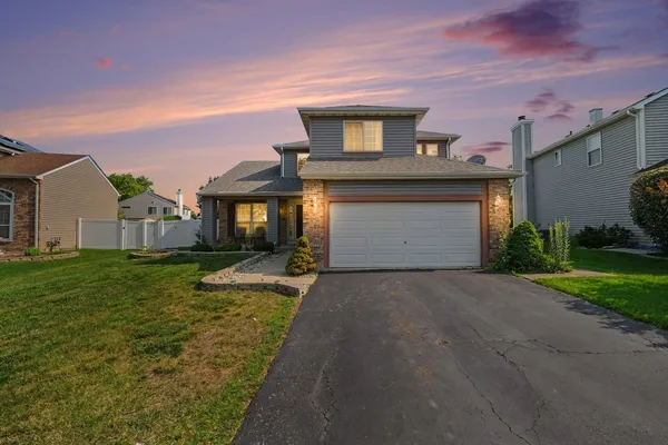 $549,000 | 836 Tallgrass Drive, Bartlett, IL 60103