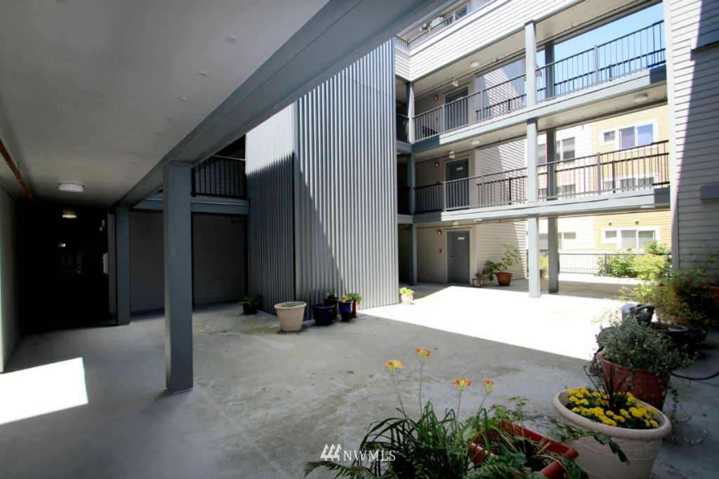 600 North 85th Street, Unit 212 Seattle, WA 98103 - Photo 24 of 25 Gallery Image 24