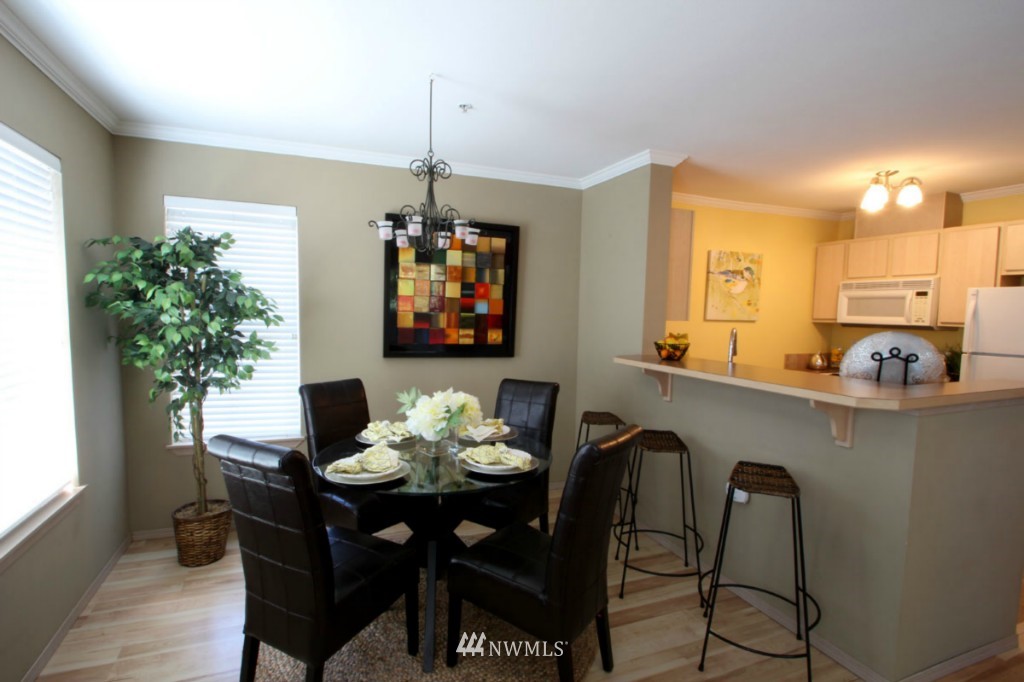 600 North 85th Street, Unit 212 Seattle, WA 98103 - Photo 4 of 25 Gallery Image 4