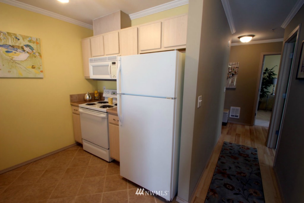 600 North 85th Street, Unit 212 Seattle, WA 98103 - Photo 8 of 25 Gallery Image 8