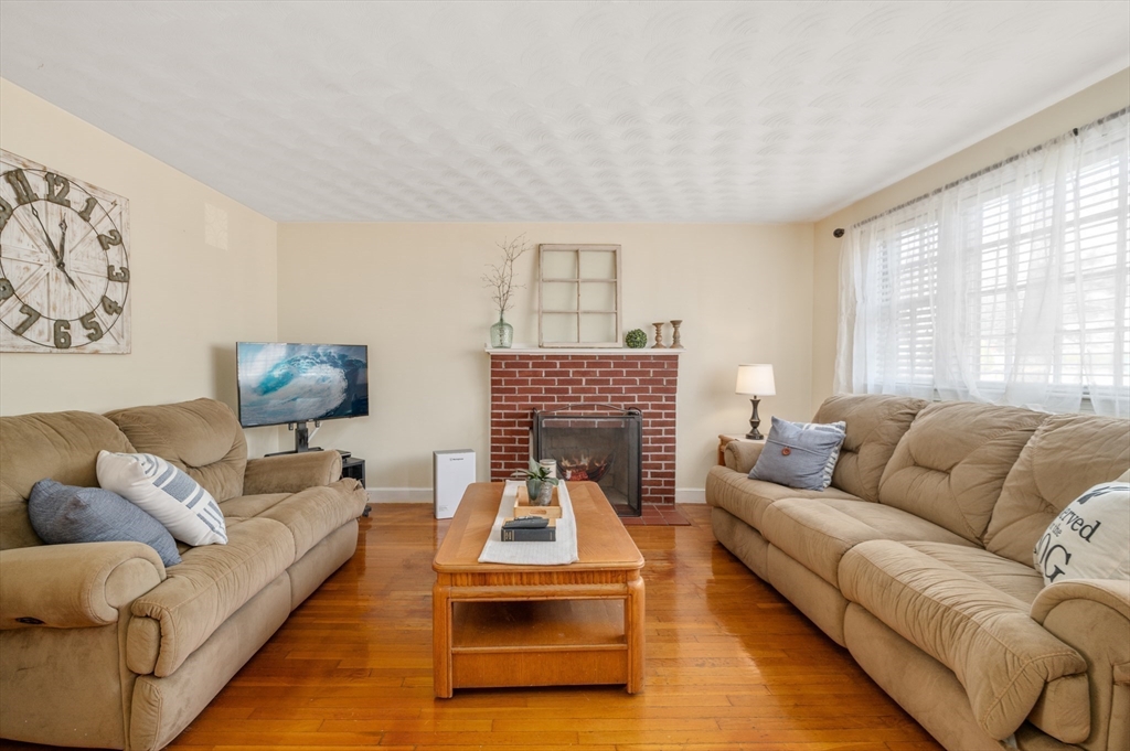 20 Springvale Road Norwood, MA 02062 - Photo 2 of 37 Gallery Image 2