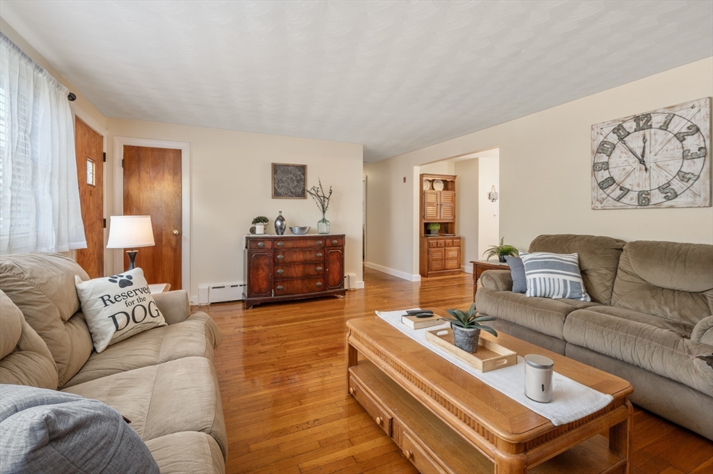 20 Springvale Road Norwood, MA 02062 - Photo 3 of 37 Gallery Image 3