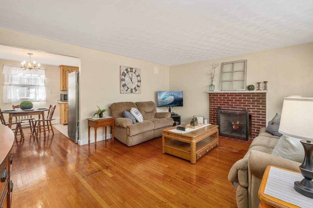 20 Springvale Road Norwood, MA 02062 - Photo 5 of 37 Gallery Image 5