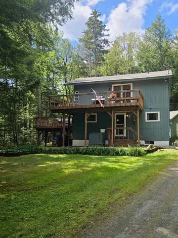 $435,000 | 27 Country Court, Wilmington, VT 05363