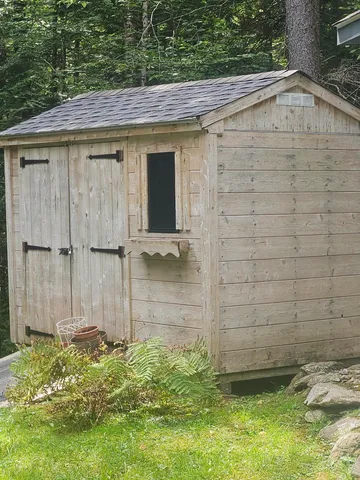 $435,000 | 27 Country Court, Wilmington, VT 05363