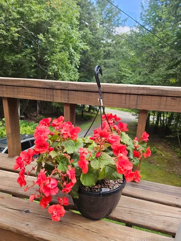 $435,000 | 27 Country Court, Wilmington, VT 05363