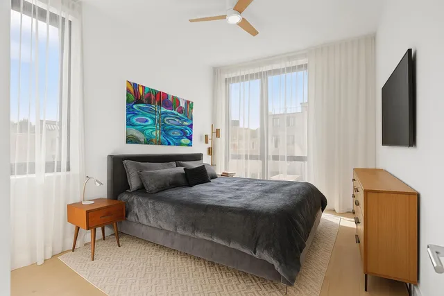 $1,195,000 | 550 Metropolitan Avenue, Unit 3B | Williamsburg