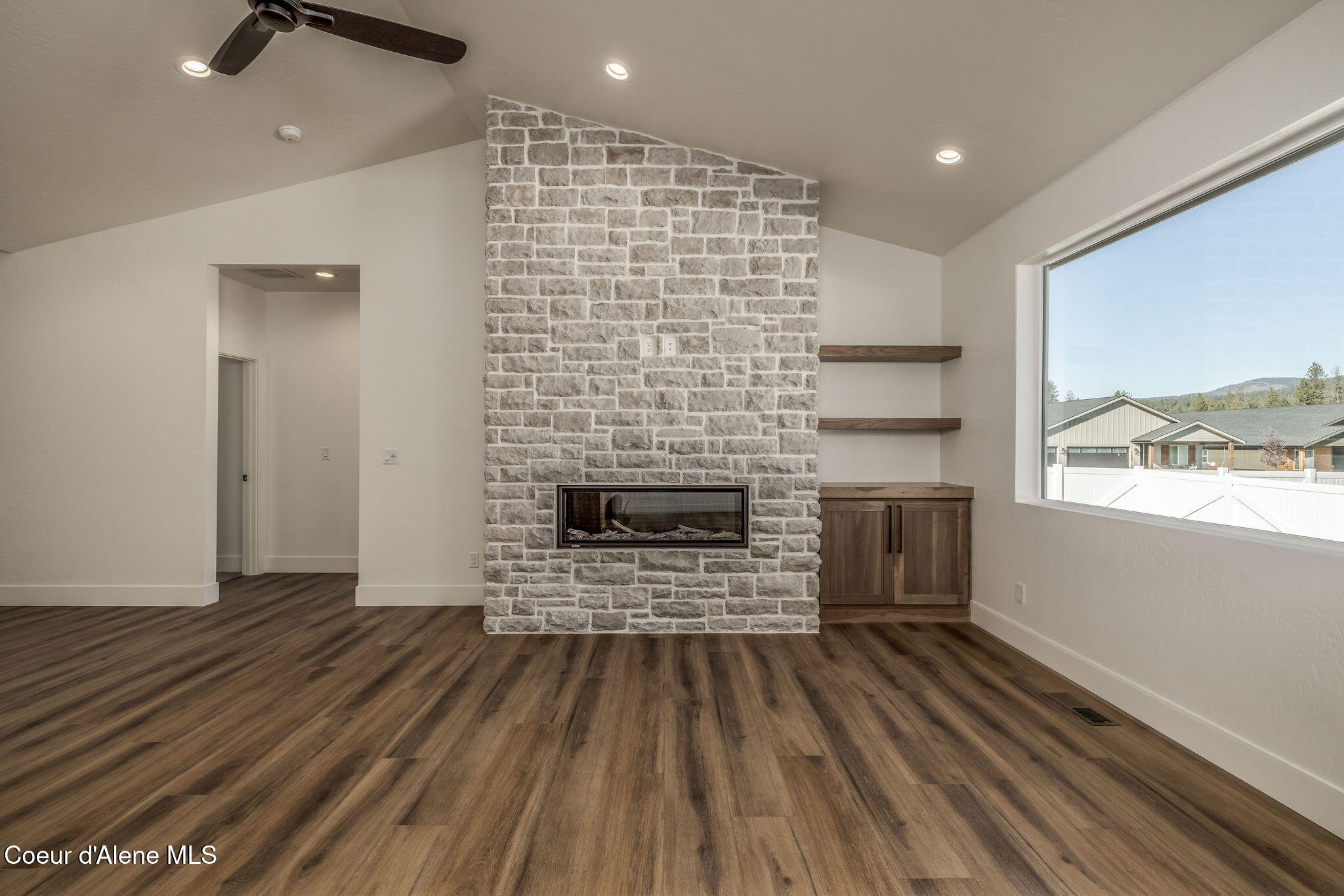 9141 West Cultivator Avenue Rathdrum, ID 83858 - Photo 4 of 29 7_IMG_5608-HDR