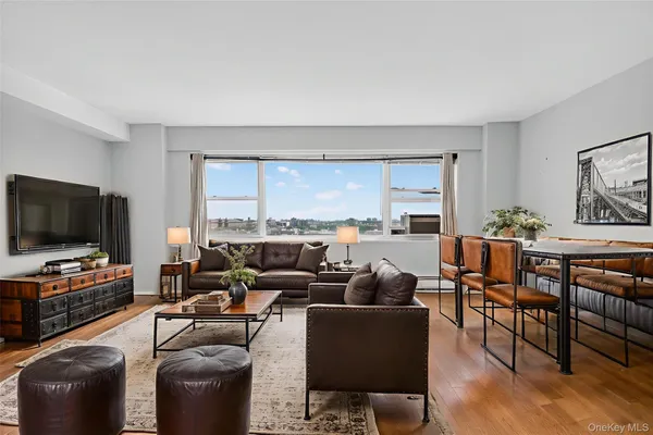 $2,600 | 6 Fordham Hill Ovl, Unit 14B | University Heights