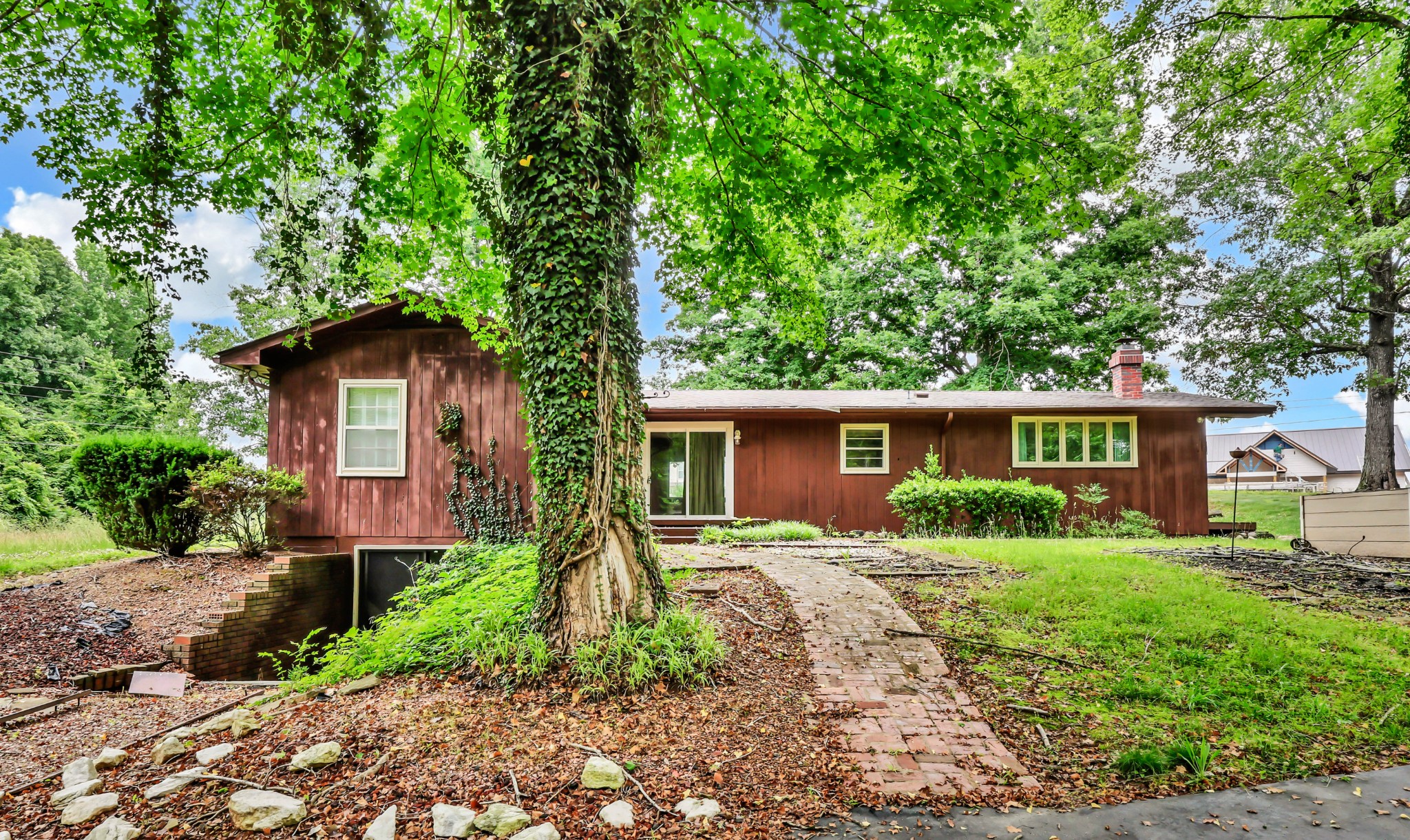 1692 Gratton Road Clarksville, TN 37043 - Photo 3 of 36 Gallery Image 3