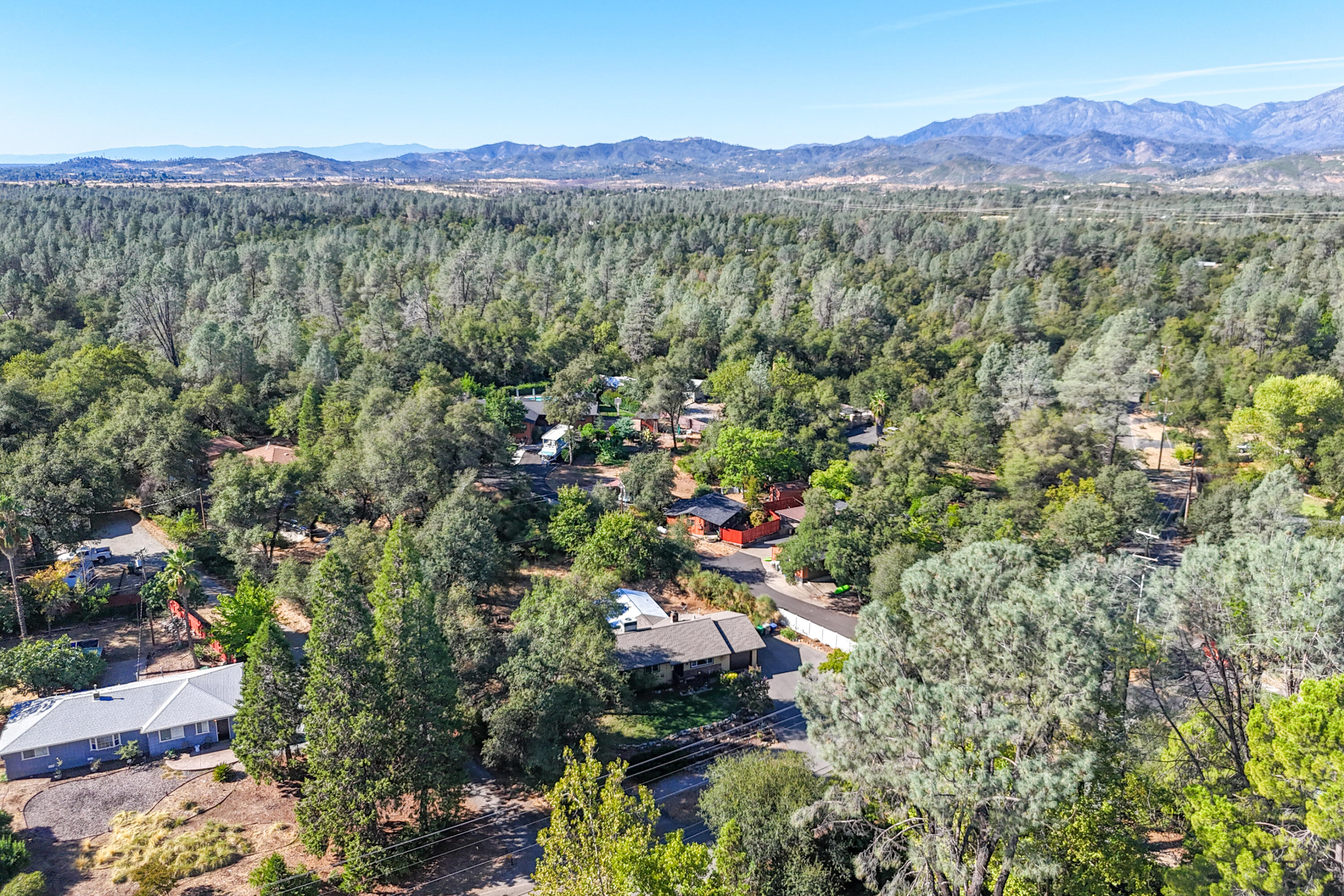 3059 Quartz Hill Road Redding, CA 96003 - Photo 34 of 64 View Southwest