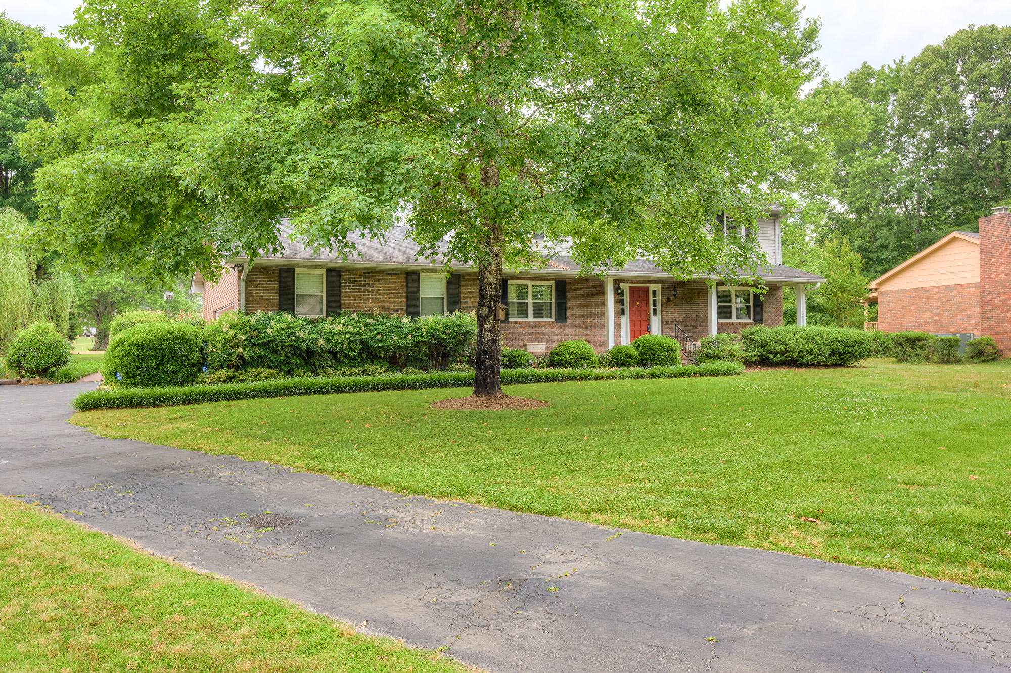 305 Valleybrook Road Hixson, TN 37343 - Photo 26 of 34 xfront_5