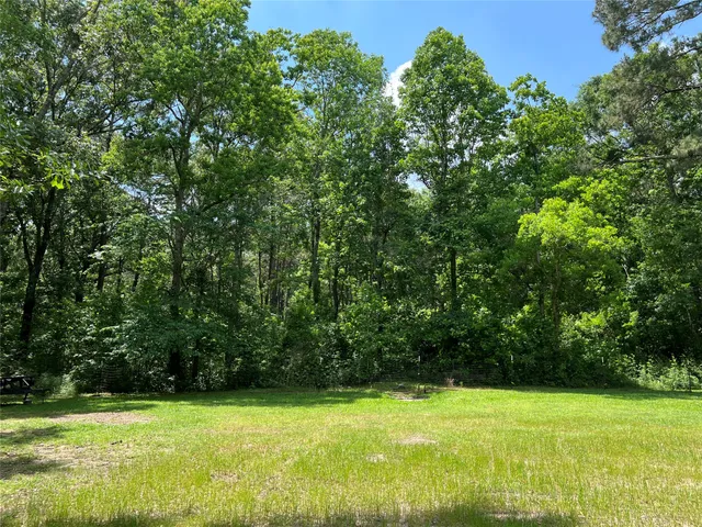 $300,000 | 225 County Road 2287, Cleveland, TX 77327