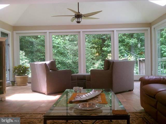 11872 Fawn Ridge Lane Reston, VA 20194 - Photo 2 of 8 Interior (General)