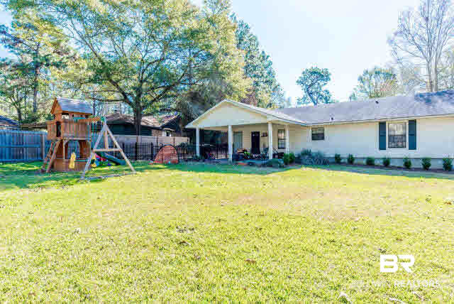 127 Michael Loop Daphne, AL 36526 - Photo 18 of 20 Full Privacy Fence