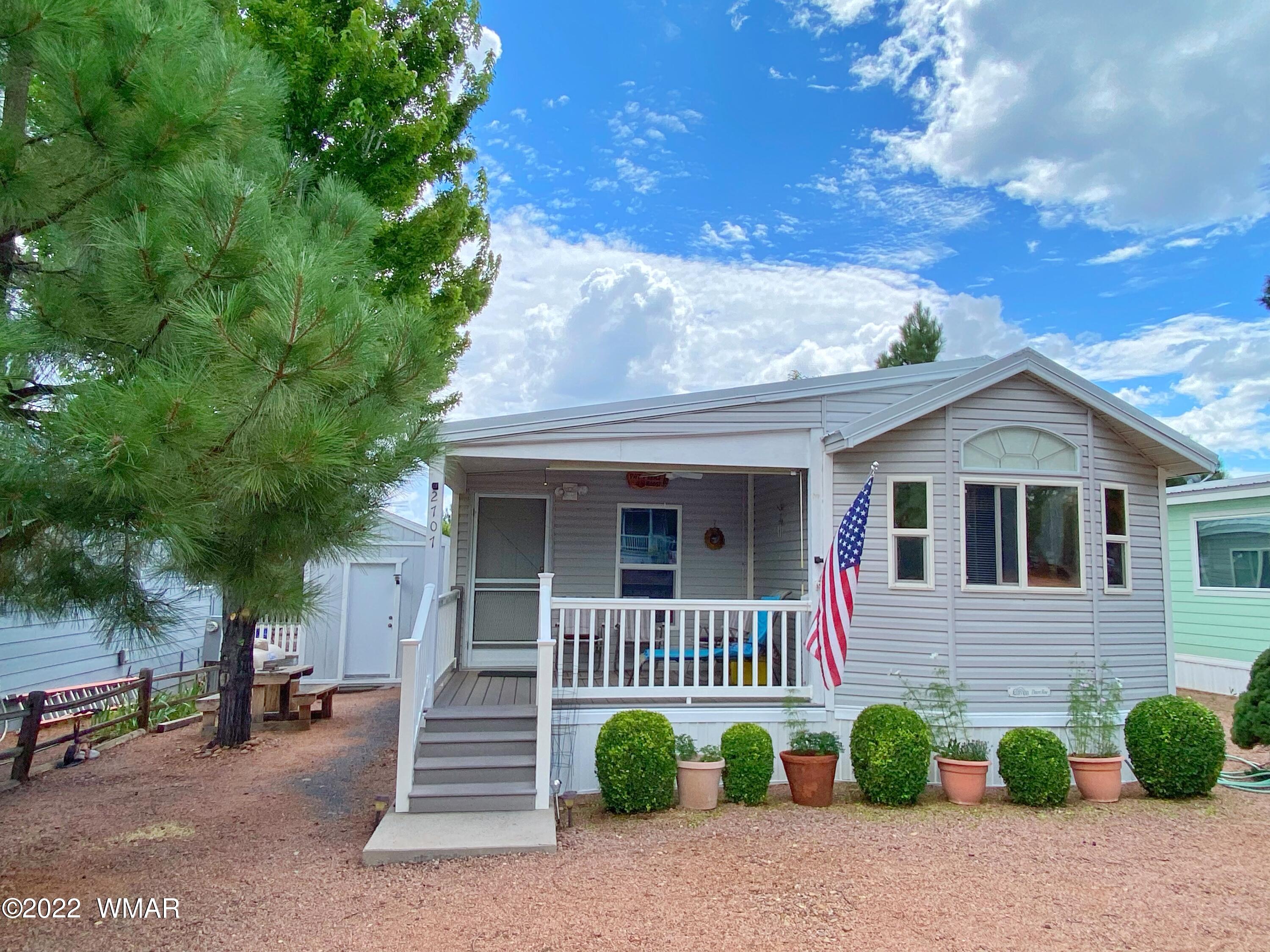 2707 Rustlers Roost Overgaard, AZ 85933 - Photo 2 of 21 Gallery Image 2