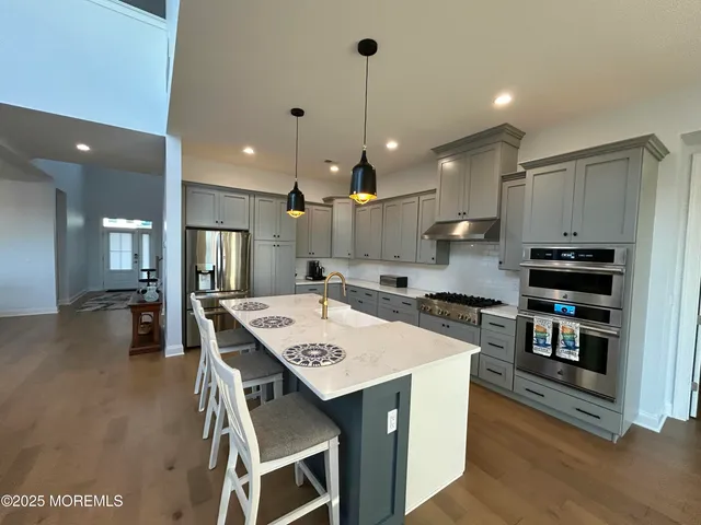 $1,399,000 | 6 Scarlett Terrace, Manalapan, NJ 07726