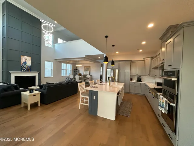 $1,399,000 | 6 Scarlett Terrace, Manalapan, NJ 07726